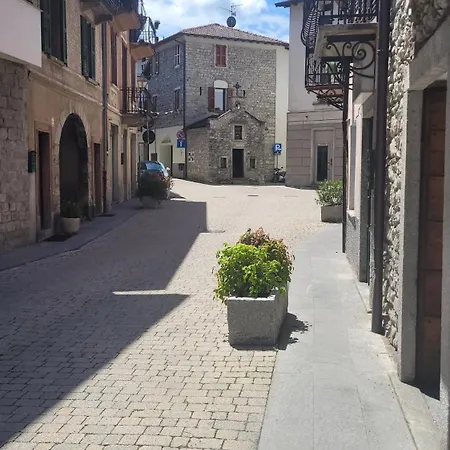 Casa Gianna * Castiglione dʼIntelvi